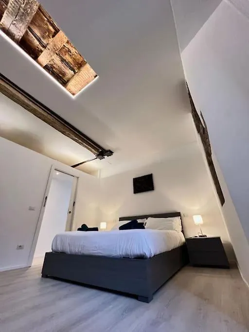 History Luxury Central Apartment By Revenue House Como