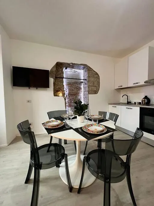 History Luxury Central Apartment By Revenue House Como