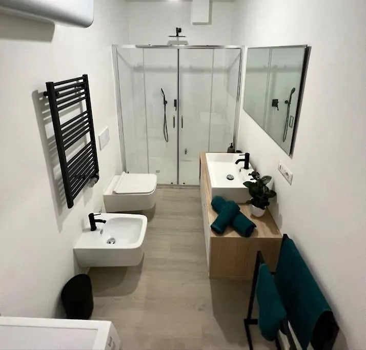 History Luxury Central Apartment By Revenue House Como 0*,  Italy