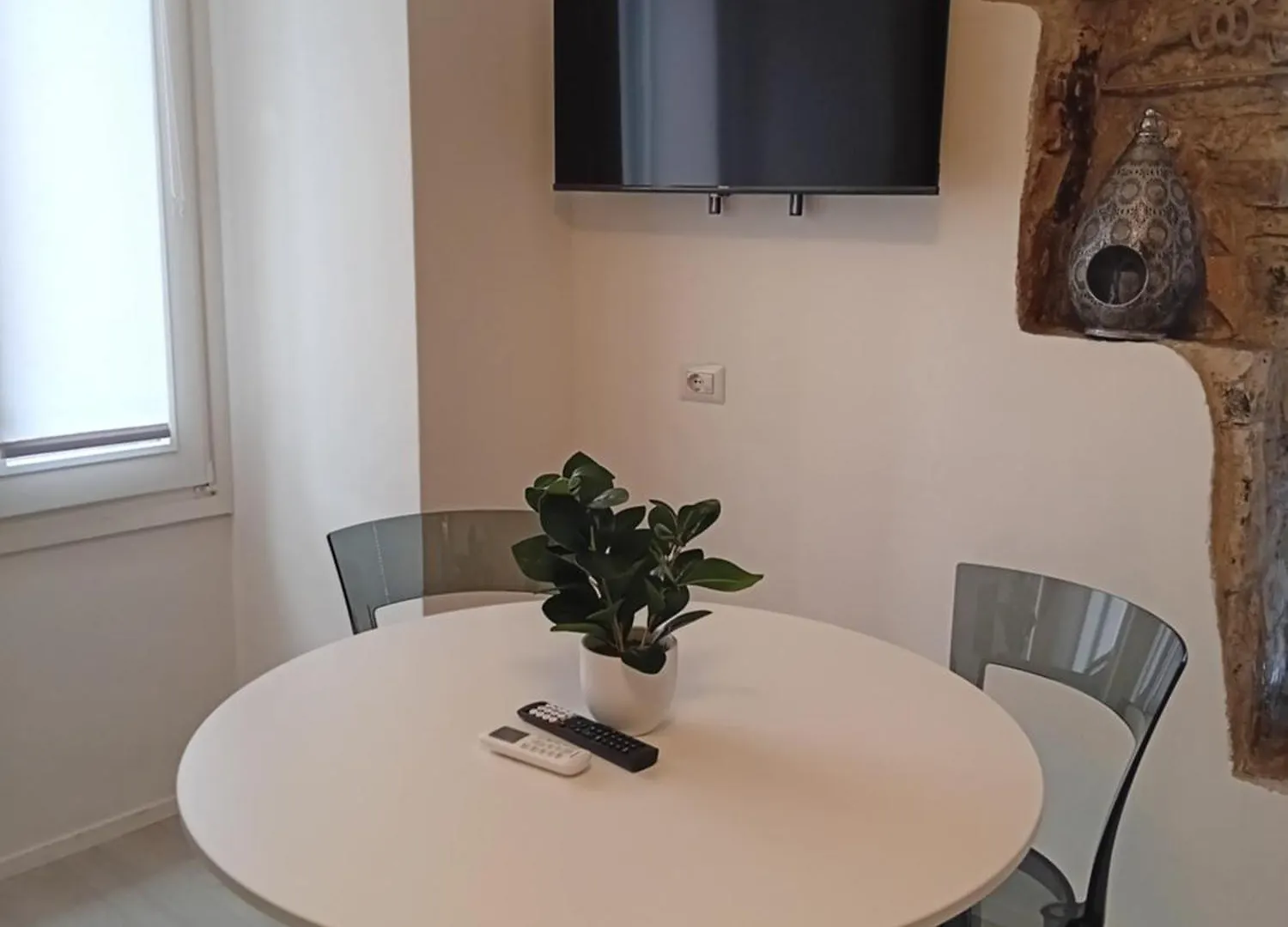 History Luxury Central Apartment By Revenue House Como 0*,