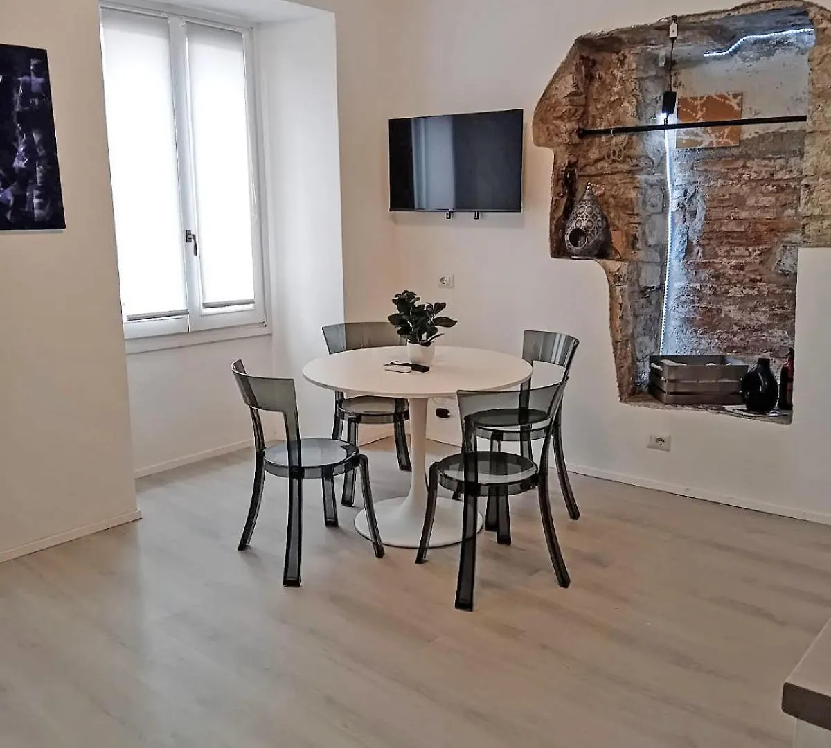 History Luxury Central Apartment By Revenue House Como 0*,  Italy