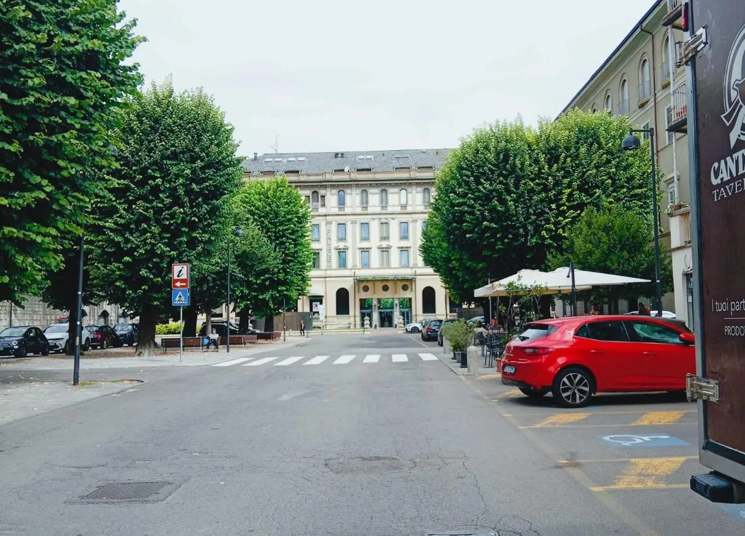 History Luxury Central Apartment By Revenue House Como