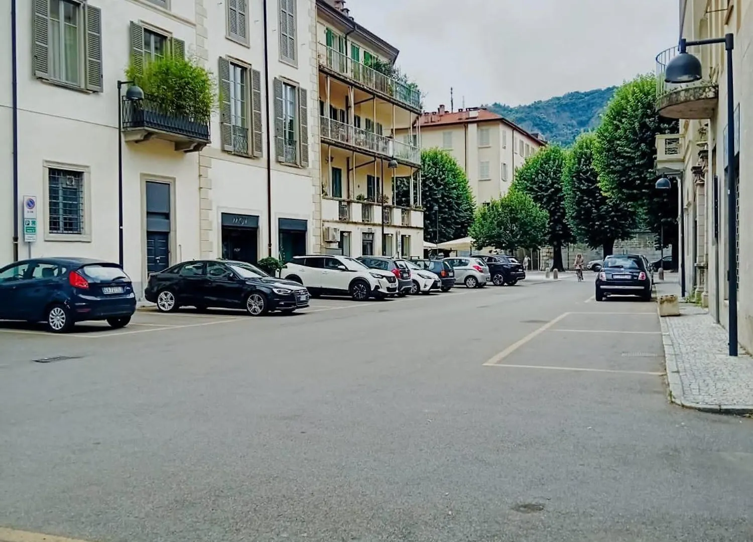 History Luxury Central Apartment By Revenue House Como