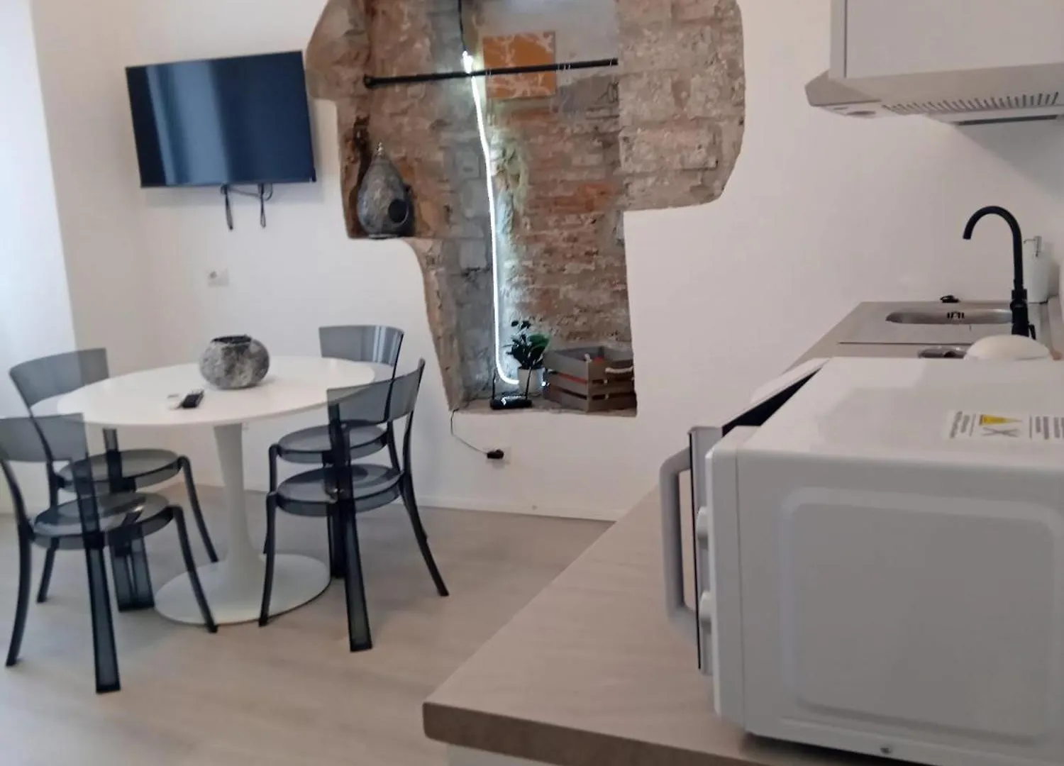 History Luxury Central Apartment By Revenue House Como