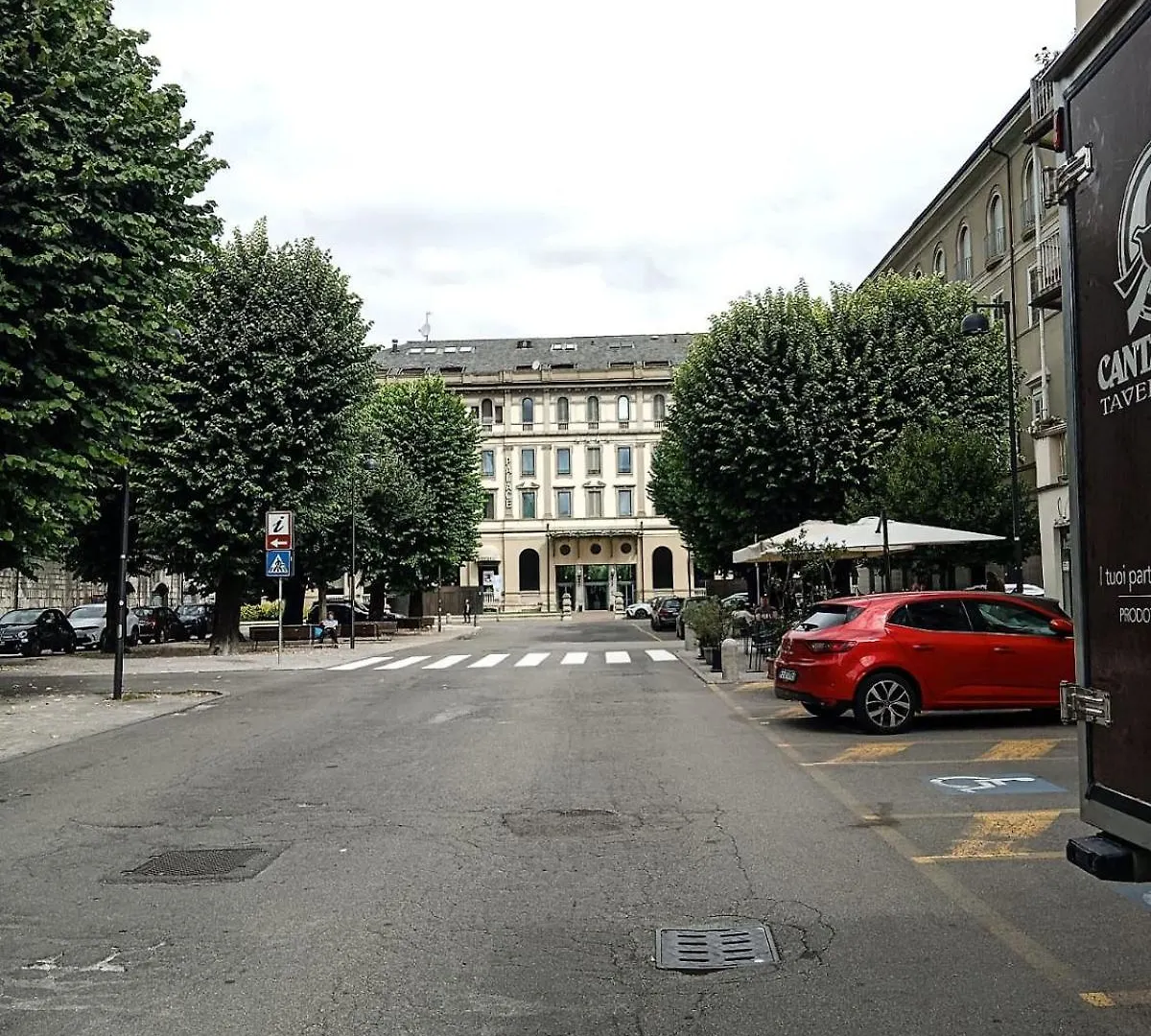 History Luxury Central Apartment By Revenue House Como 0*,